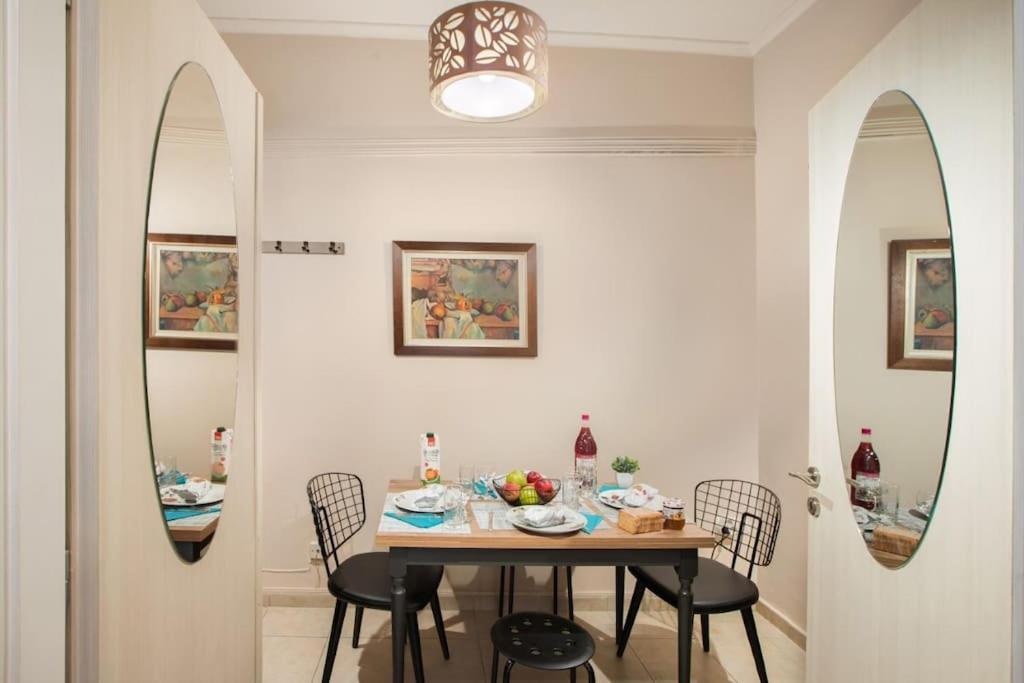 Apartment In The Centre Of Athina Атина Екстериор снимка